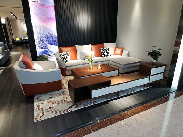 羽绒布艺沙发：为何备受宠爱？